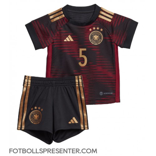 Tyskland Thilo Kehrer #5 Bortatröja Barn VM 2022 Kortärmad (+ korta byxor)